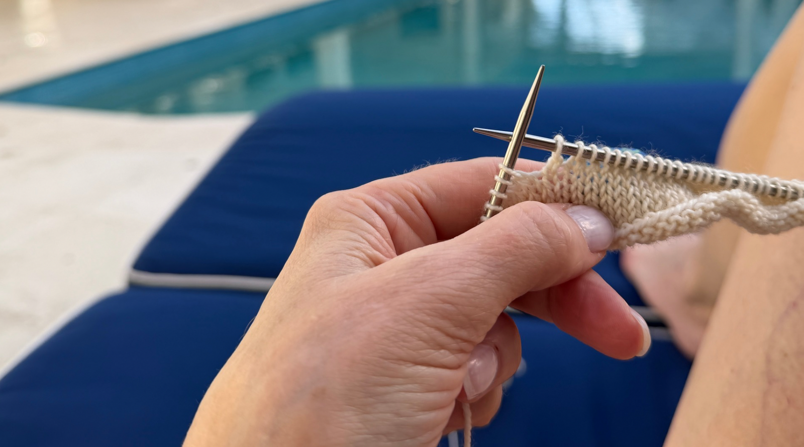 Knitting doesn’t disappear in the warm weather