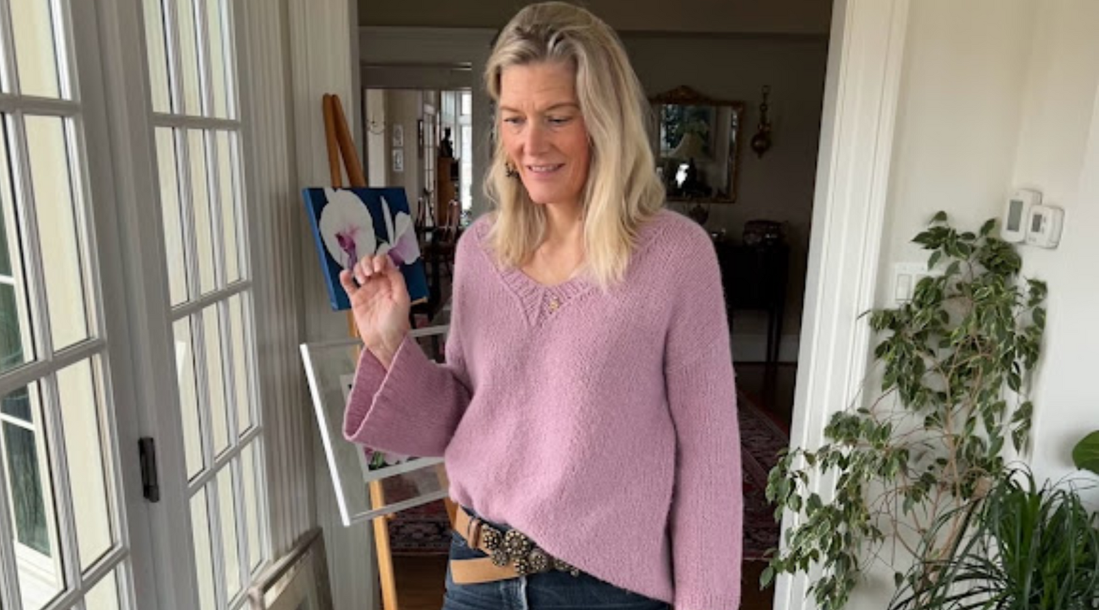 What are the basic women's sweater styles to knit?