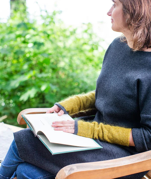 Churchmouse  Reversible Arm Warmers Pattern