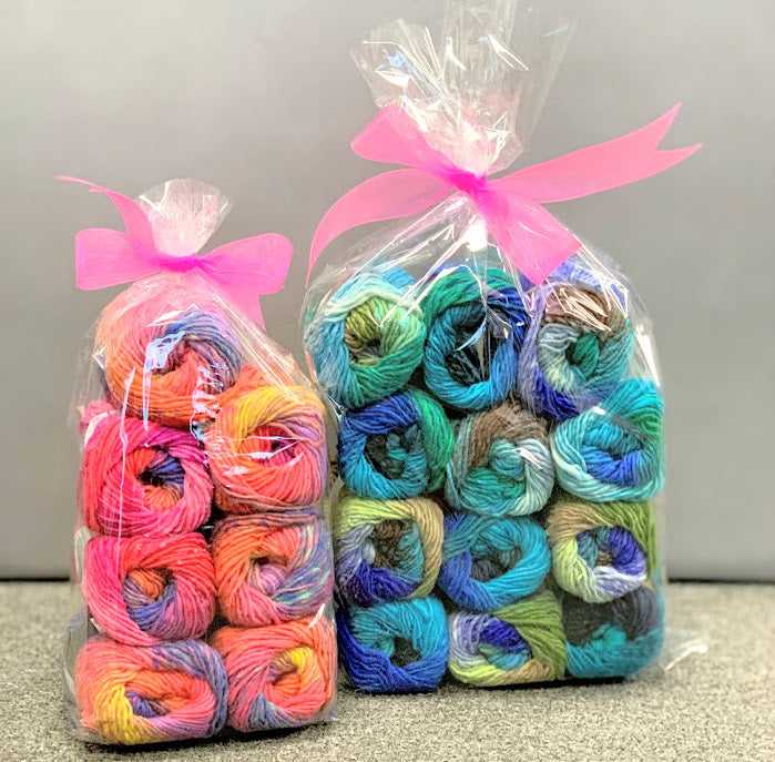 noro-kureyon-heart-blanket-kit-yarn_in_bags