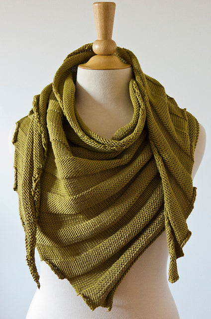 Gorgeous Umina in the Groovy Shawl