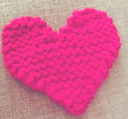 Knit a heart to fight breast cancer
