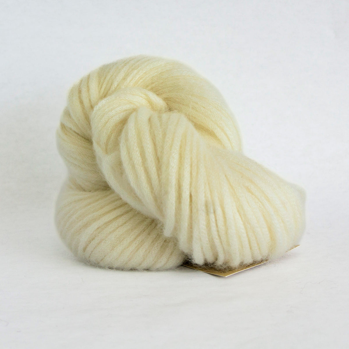 Illmani-amelie-b0-bone