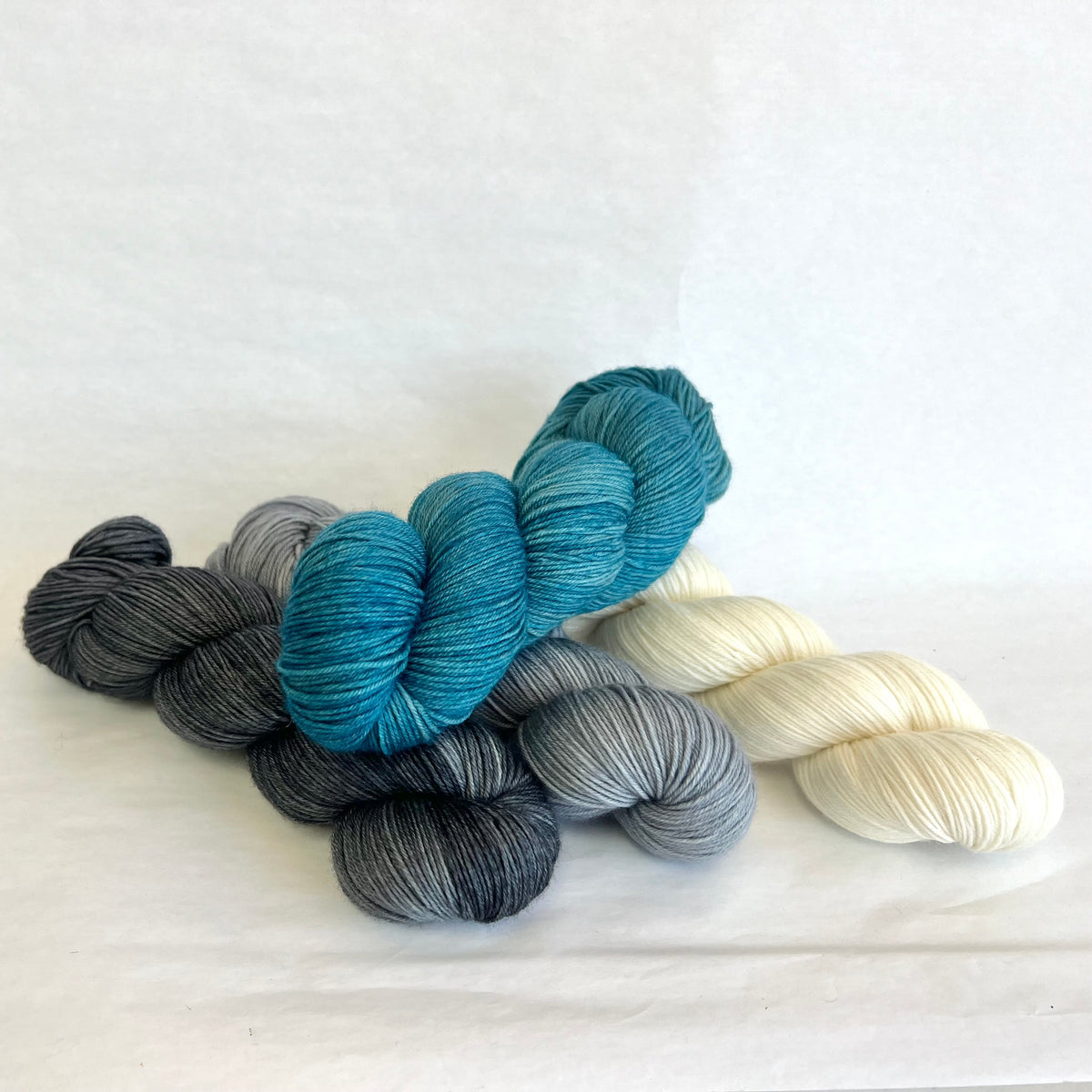 Melanie berg shawl kit - blue